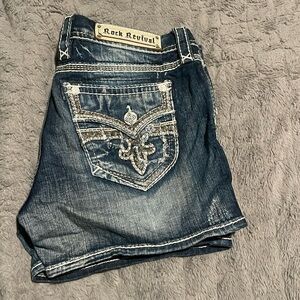 Rock revival shorts size 29